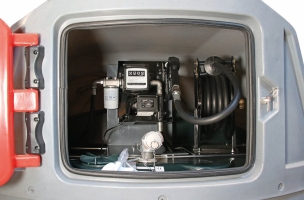 Cuve de stockage gasoil PEHD 5000L DP avec armoire intégrée pour station à gasoil 230V 50 l/min pistolet automatique/compteur/filtre et enrouleur tuyau automatique 8m Ø 20mm