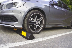 Butée de parking en caoutchouc 900x150x100mm