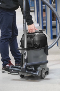 Aspirateur eau et poussière 20L 230V 1200W cuve plastique/prise électroportatif/décolmatage/souffleur Aspirateur eau et poussière 20L 230V 1200W cuve plastique/prise électroportatif/décolmatage/souffleur