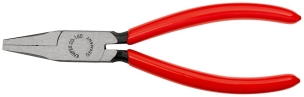 Pince à becs courts et plats - 160mm - Gainage PVC Atramentisée noire Tête polie