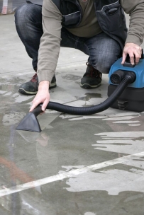 Aspirateur eau et poussière 7,5L 150W sur batterie 20V - 1 batterie 2Ah Aspirateur eau et poussière 7,5L 150W sur batterie 20V - 1 batterie 2Ah