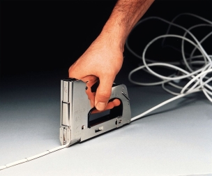 Agrafeuse métallique manuelle cavaliers