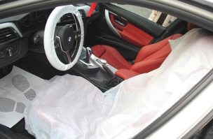 Protection intérieur de vehicule jetable + présentoir mural avec 50 kits