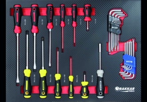 Servante d'atelier 7 tiroirs composée de 176 outils - modules carbone