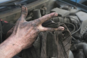 Nettoyant mains mécanicien beige parfum amande - flacon de 100ml Nettoyant mains mécanicien beige parfum amande - flacon de 100ml