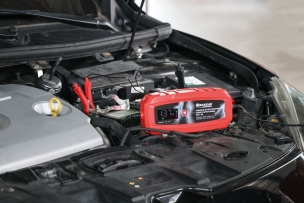 Chargeur de batterie automatique 6/12V 10A