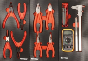 Servante d'atelier 7 tiroirs composée de 248 outils - modules finition carbone