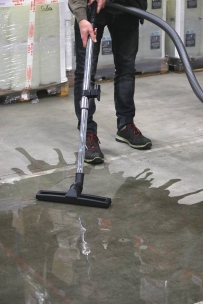 Aspirateur eau et poussière 30L 230V 1200W cuve inox/prise électroportatif/2 roues fixes/décolmatage/souffleur Aspirateur eau et poussière 30L 230V 1200W cuve inox/prise électroportatif/2 roues fixes/décolmatage/souffleur