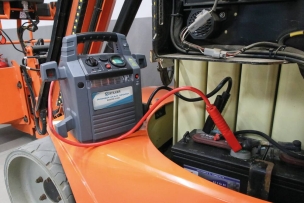 Booster 12/24V 4500A 2 batteries 22Ah