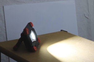 Projecteur LED 10W 1000 lumens rechargeable incassable portable
