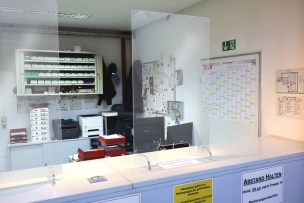 Barrière de protection plexiglass 600x1000mm