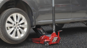 Cric rouleur 2T double piston avec pédale et roues en nylon 75/500mm longueur 770mm