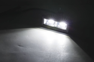 Phare de travail rectangle LED 12/24V 40W 2000 lumens - blister