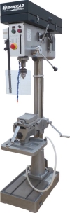 Perceuse sur colonne 400V 1840W 1,80m CM3 250kg avec étau réversible