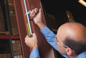 Marqueur indélébile noir pointe conique 1,5mm rétractable