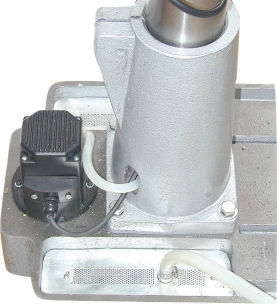 Perceuse sur colonne 400V 1840W 1,80m CM3 250kg avec étau réversible