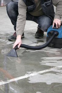 Aspirateur eau et poussière 7,5L 150W sur batterie 20V - 1 batterie 2Ah