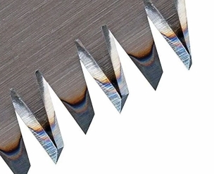 Scie 300mm avec poignée aluminium et fourreau