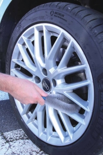 Brosse pour jante 240mm