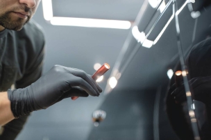 Gants jetables ambidextres nitrile 240mm 0,09mm noir T8 - Boîte de 100 pcs