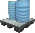 Bac de rétention 220L PE avec caillebotis acier pour 2 fûts - format carré Bac de rétention 220L PE avec caillebotis acier pour 2 fûts - format carré