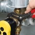 Pince multiprise entrepassée avec bouton poussoir Cobra® 250mm - carte