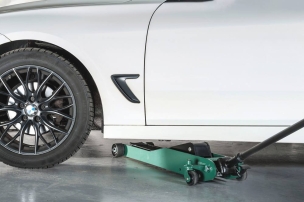 Cric rouleur 1,4T levée 77/715mm longueur 1050mm Surbaissé