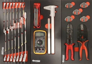 Servante d'atelier 7 tiroirs composée de 172 outils - modules carbone