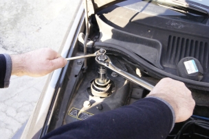 Kit de démontage - montage amortisseurs - Coffret de 22 pcs Kit de démontage - montage amortisseurs - Coffret de 22 pcs