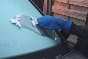 Raclette givre avec gant polaire