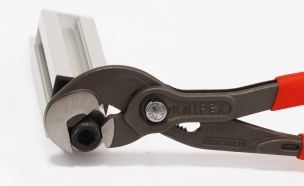 Accessoire de démo pour réf. 13688 + pinces-clé + pinces becs plats Knipex