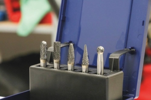 Fraise métallique sur tige Ø tête 6mm - coffret PVC de 5 pcs