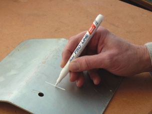 Feutre à peinture liquide permanent blanc pointe extra fine