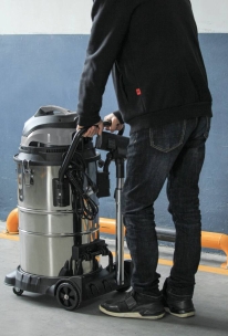 Aspirateur eau et poussière 50L 230V 1200W cuve inox basculante/décolmatage/souffleur