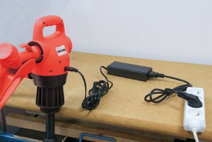 Pompe à gasoil 12/230V 18 l/min avec canne télescopique pour fût - en kit