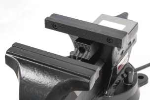 Etau acier 150mm avec enclume/serre tubes/base pivotante à 360°