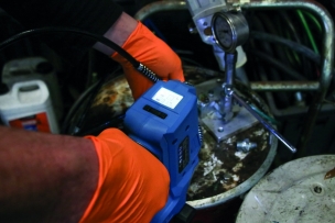 Pompe à graisse 20V 690 bar - 1 batterie Li-ion 2Ah - 1 chargeur 3A - coffret