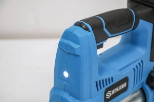 Pompe à graisse 18V 690 bar max - 1 batterie Li-ion 2Ah - 1 chargeur 1,7A - en mallette