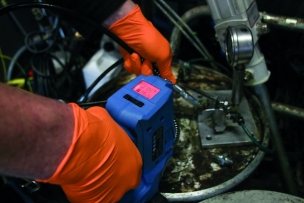 Pompe à graisse 20V 690 bar - 1 batterie Li-ion 2Ah - 1 chargeur 3A - coffret